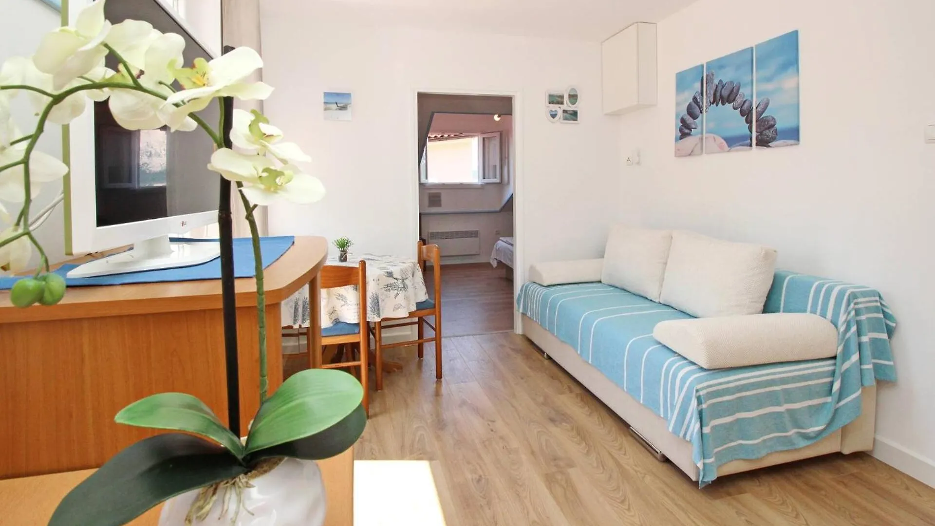 게스트하우스 Apartments Silvija Cubranic 바슈카 크로아티아